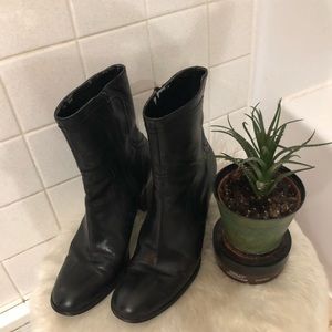 Chic Nine West black boots